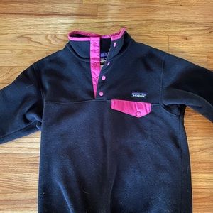 black and pink women’s patagonia fleece